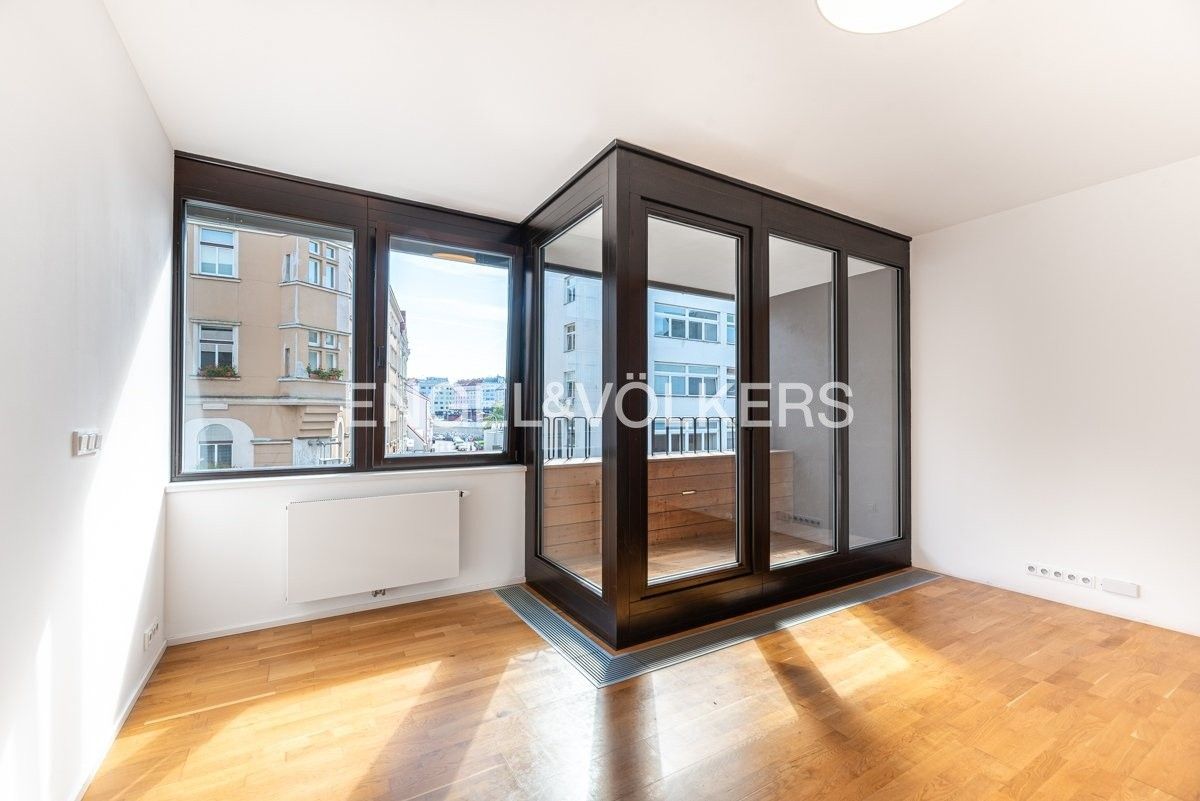 1+kk, Zenklova, Praha, 35 m²