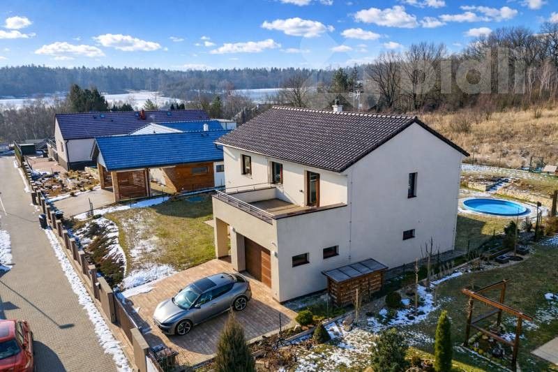 Rodinné domy, Na Větrově, Velké Popovice, 240 m²