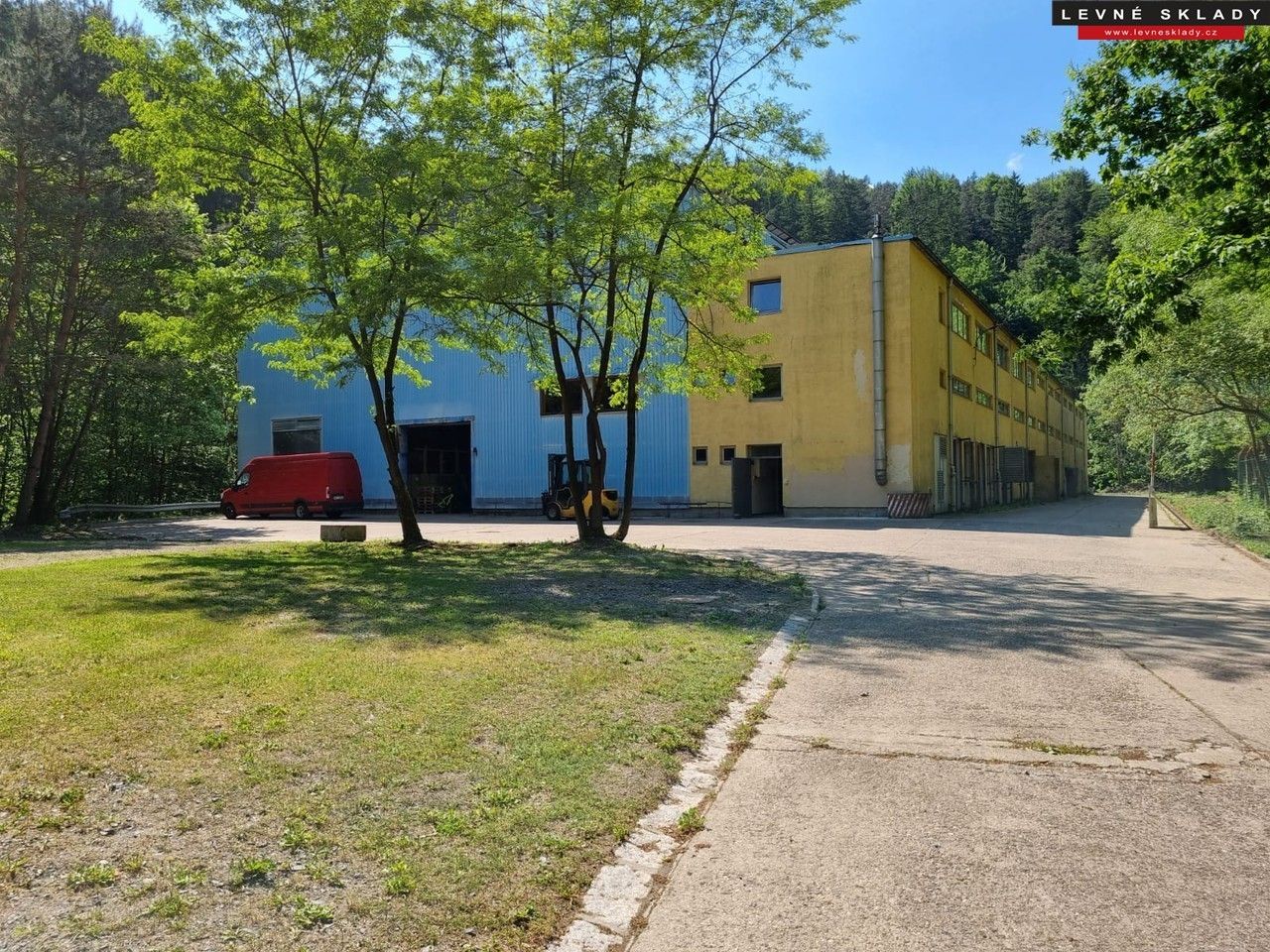 Pronájem sklad - Hřensko, 2 m²