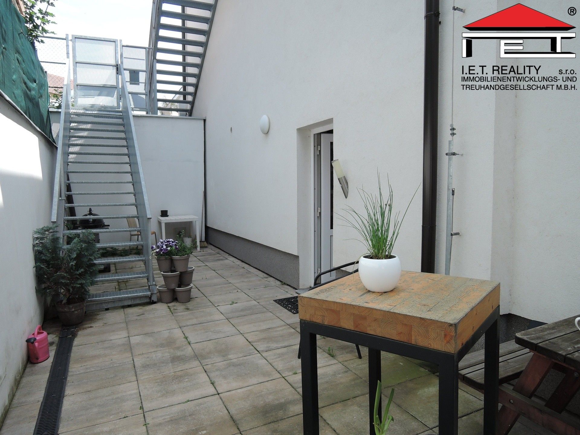 Prodej byt 3+1 - Cementářská, Praha, 88 m²