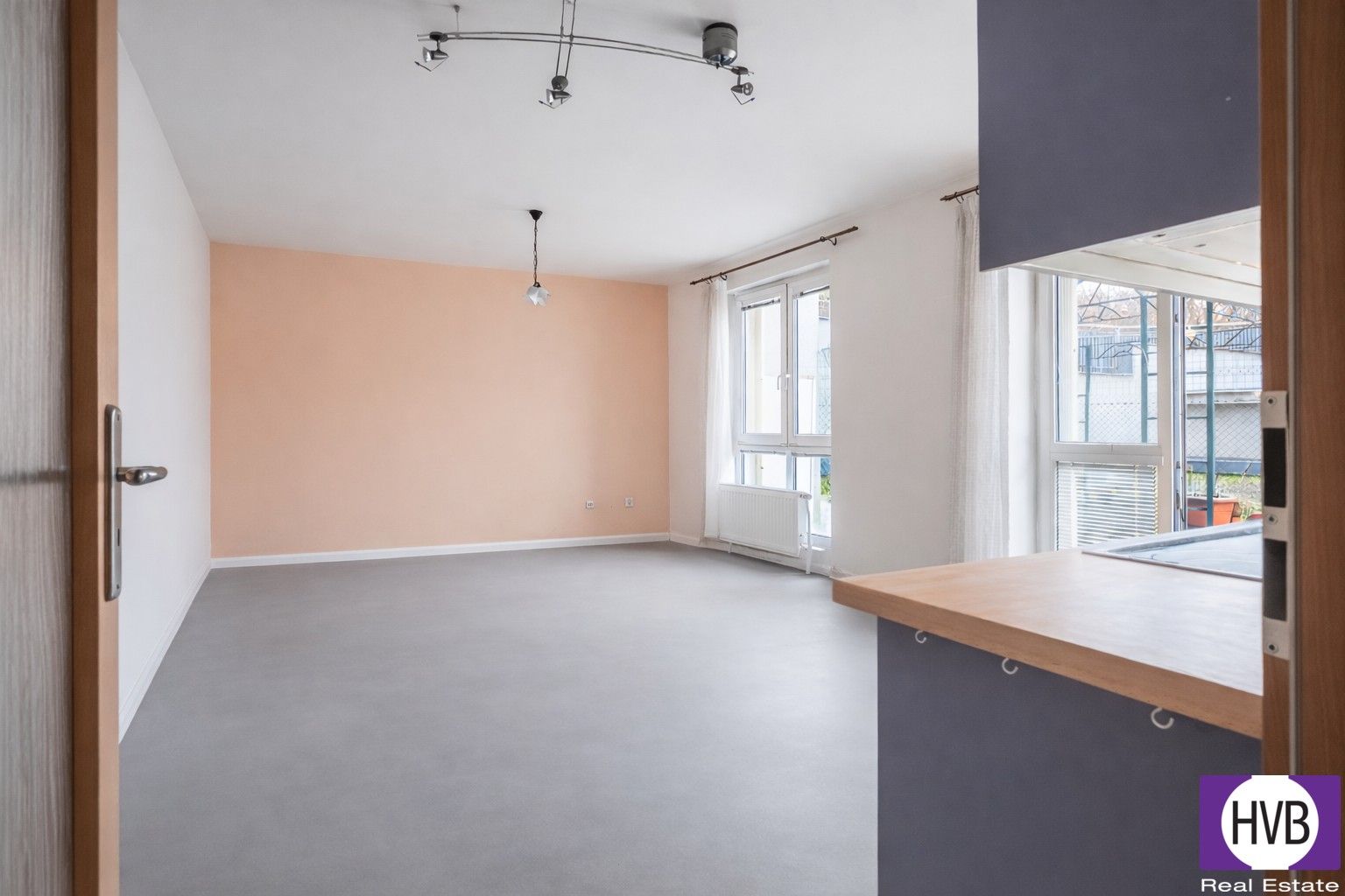 Prodej byt 1+kk - Troja, Praha, 33 m²