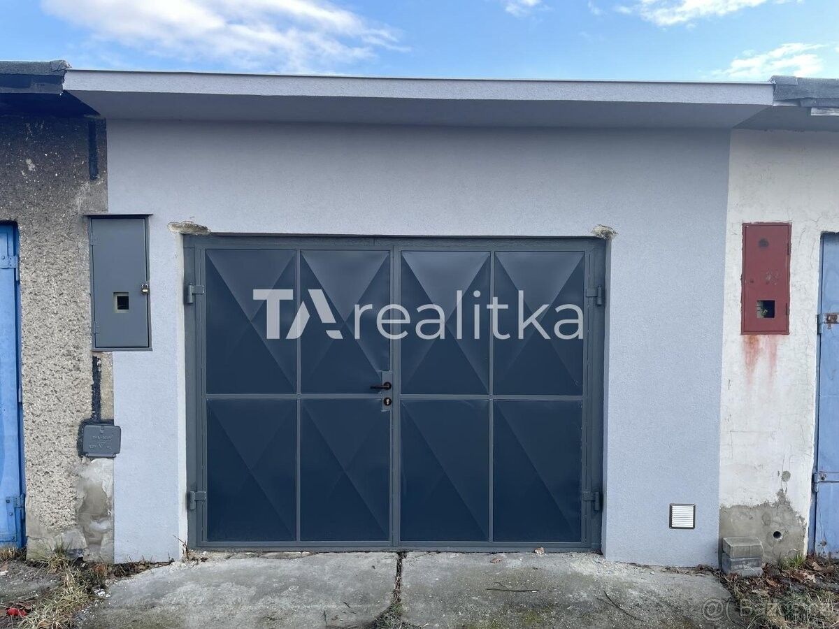 Garáže, Karviná, 735 06