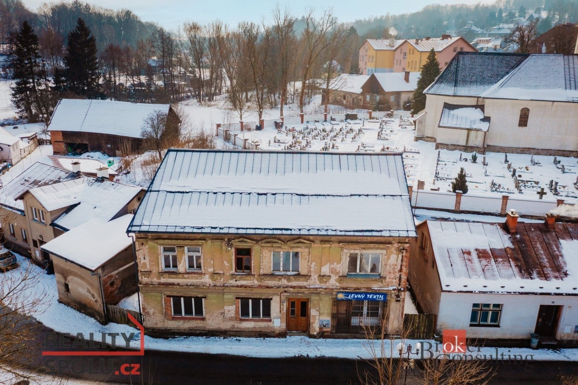 Prodej činžovní dům - Košťálov, 400 m²