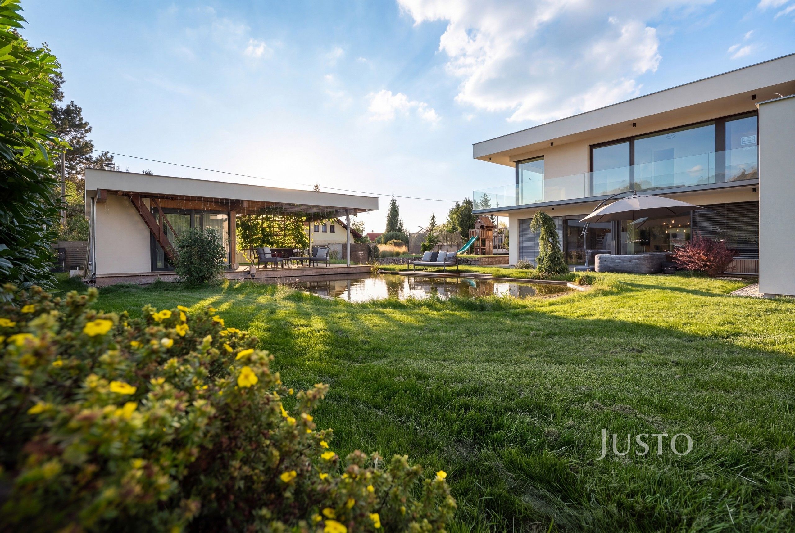Prodej rodinný dům - Lhotecká 563, Ohrobec, 349 m² - 1