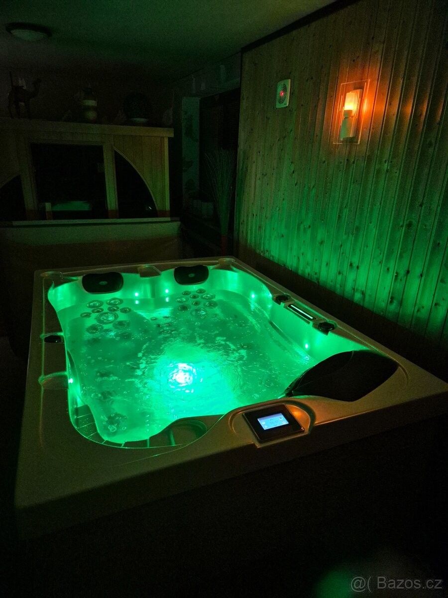 Rodinné domy, Pecka, 507 82