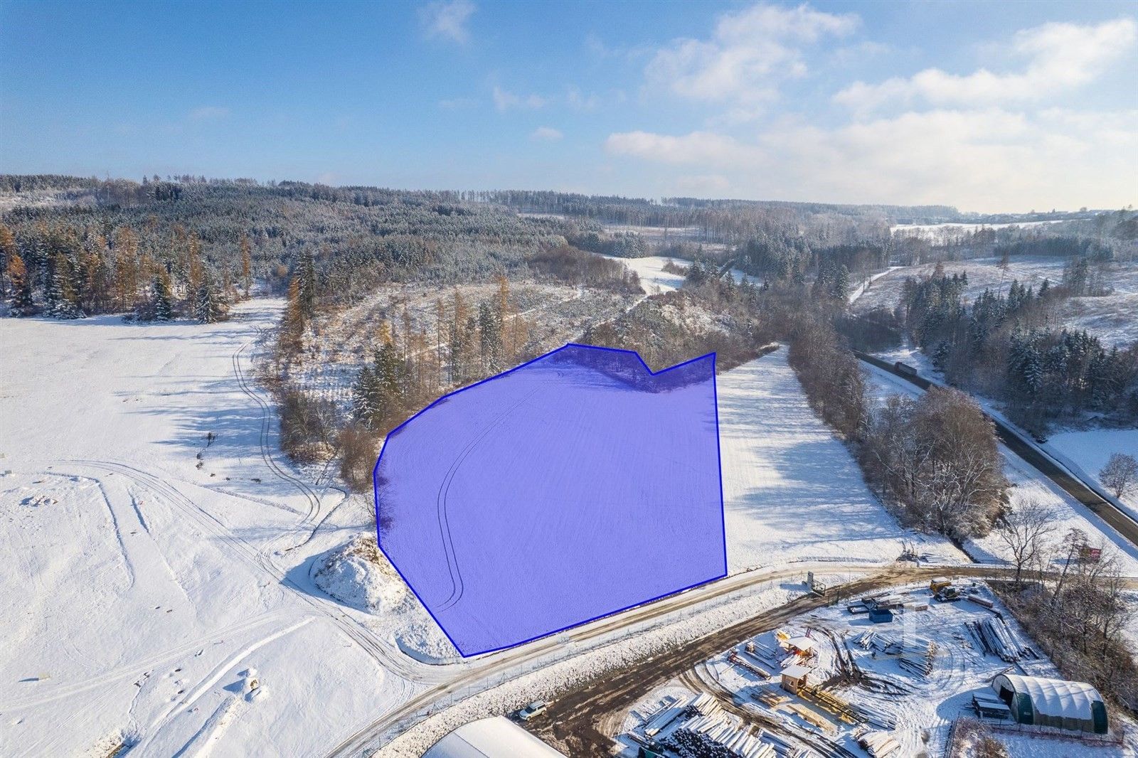 Prodej komerční pozemek - Valchov