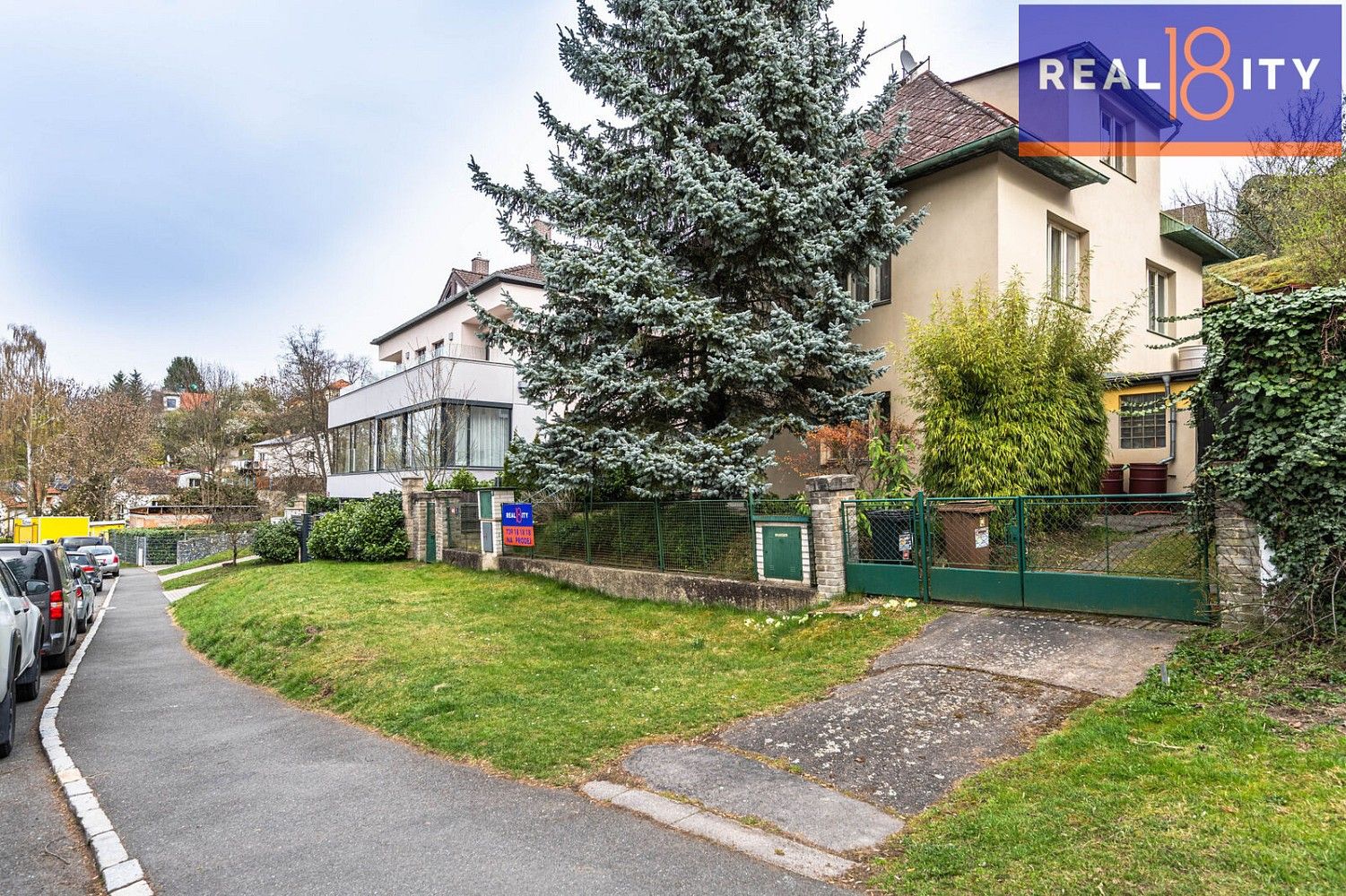 Rodinné domy, Praha - Suchdol, okres Praha 6, Hlavní město Praha, 264 m² - 1