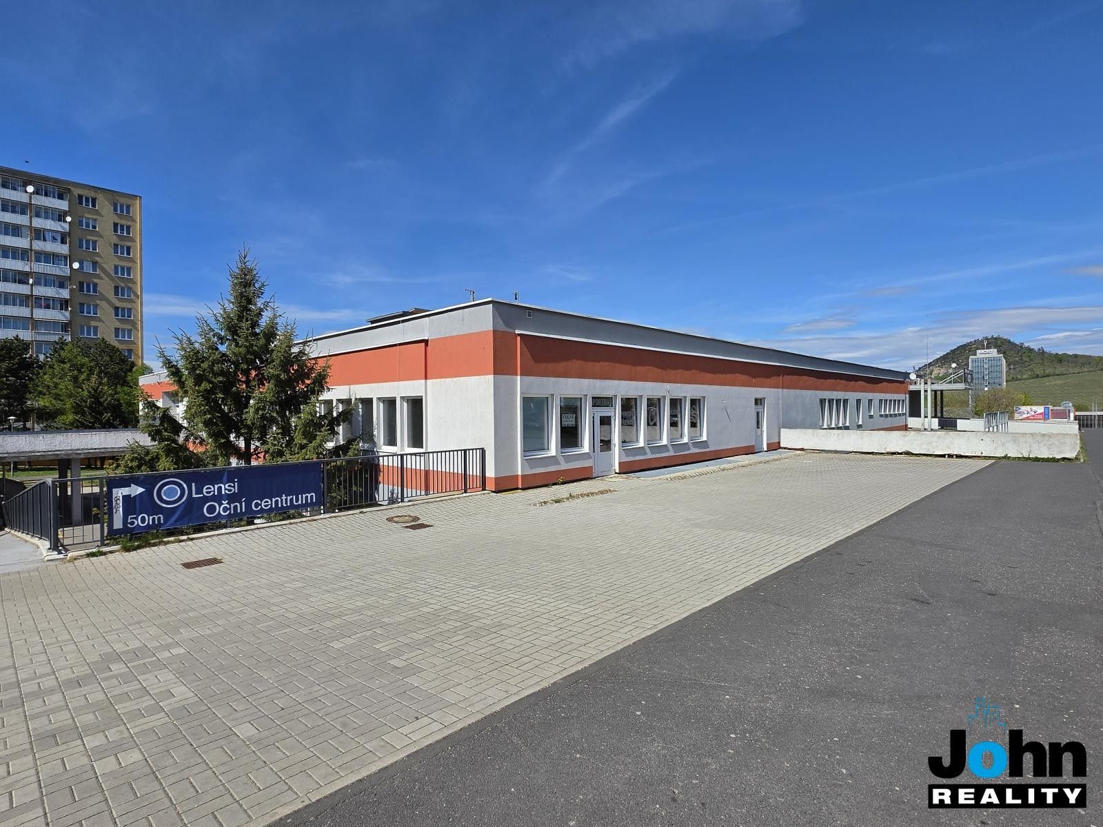 Restaurace · 330 m² · K. H. Máchy, Most - 3