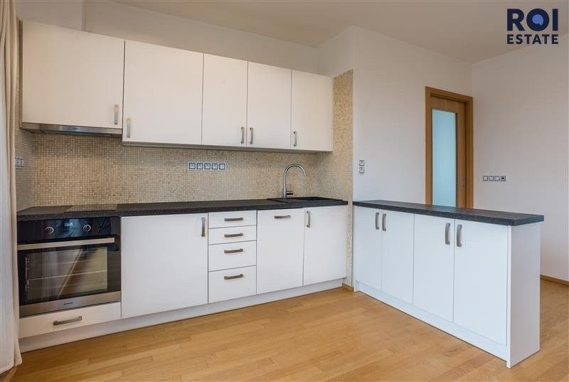 Pronájem byt 2+kk - Kunešova, Praha, 49 m²