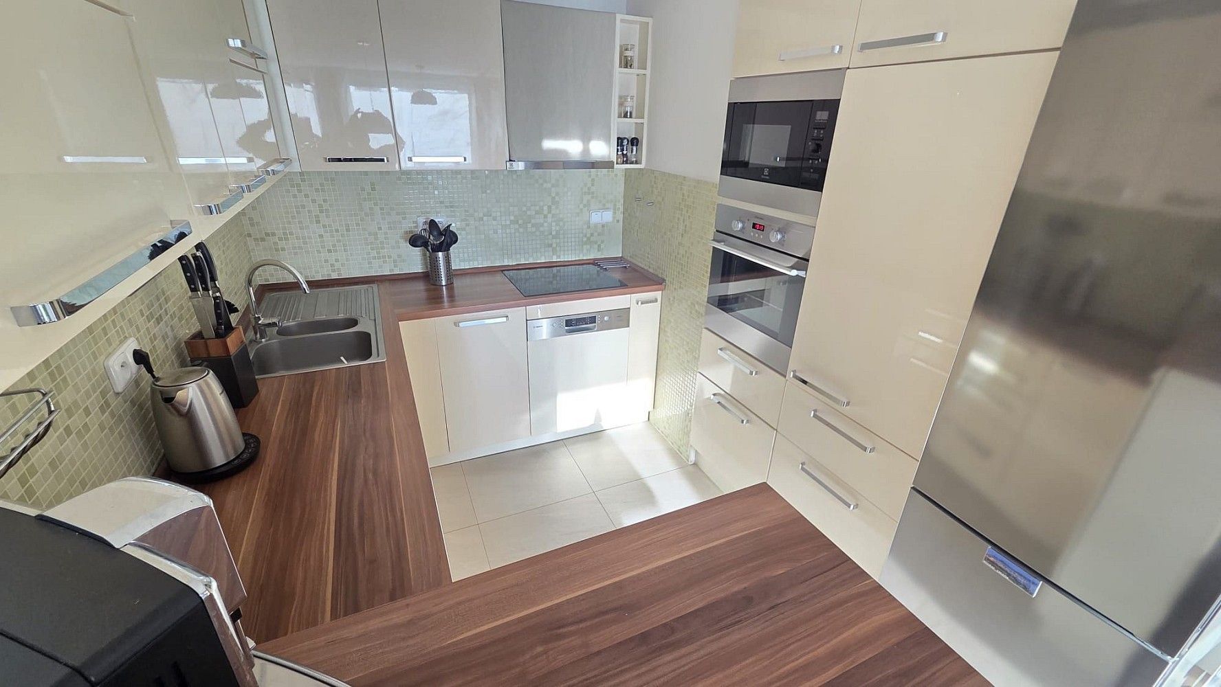 Byt 3+kk · 73 m² · Praha - Horní Měcholupy, okres Praha 15, Hlavní město Praha - 4