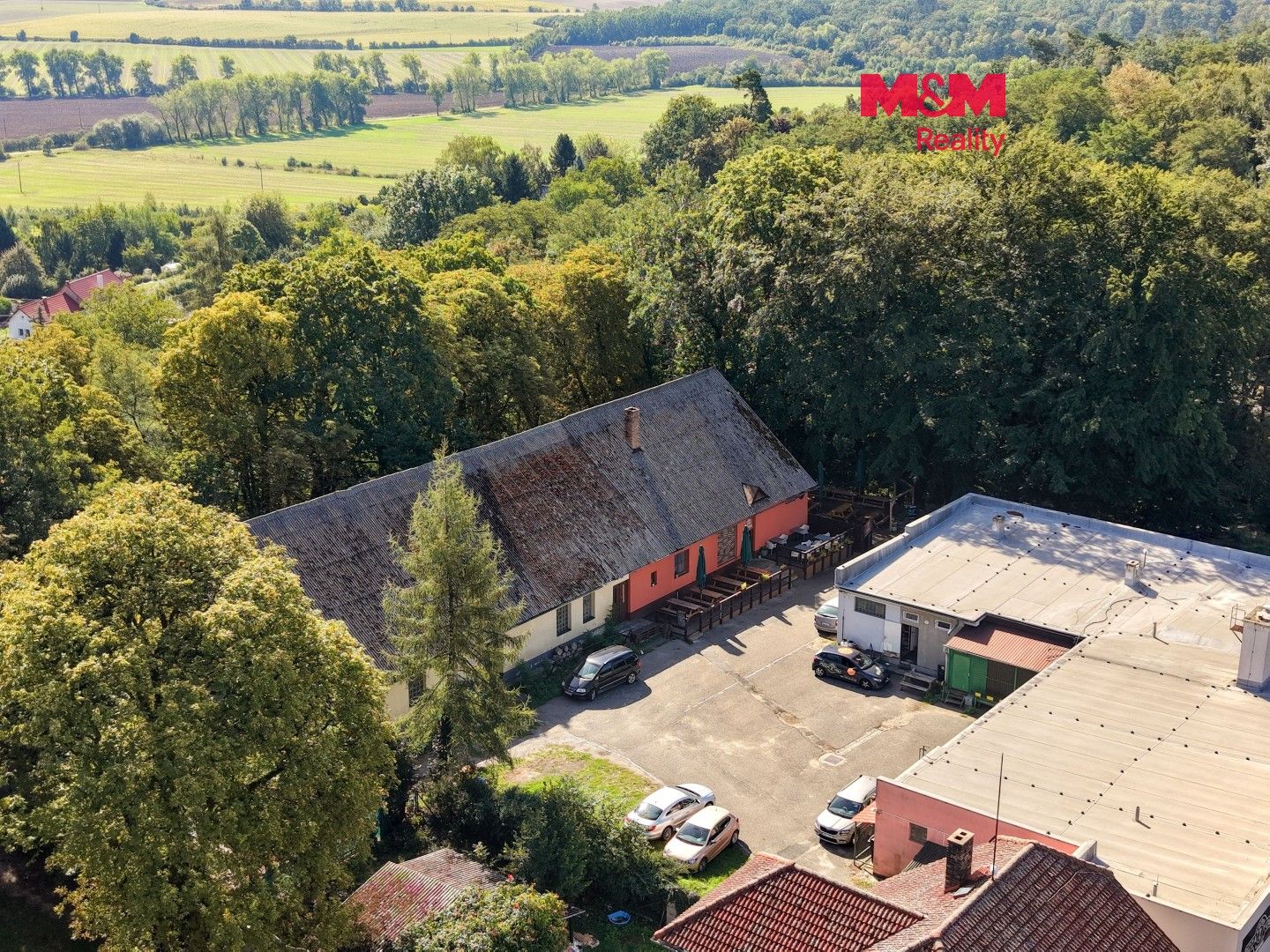 Restaurace, Nymburská, Loučeň, 150 m² - 1