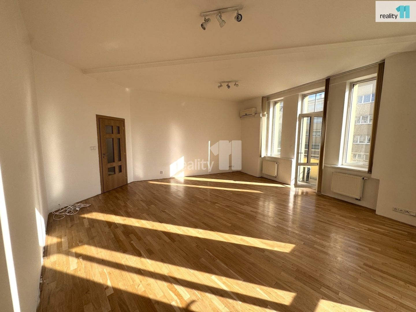 Byt 2+kk · 85 m² · Kolbenova, Praha - 3