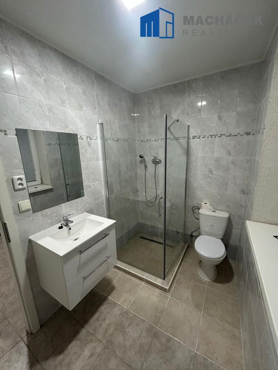 Pronájem byt 1+1 - Zemská  , Teplice, 30 m²