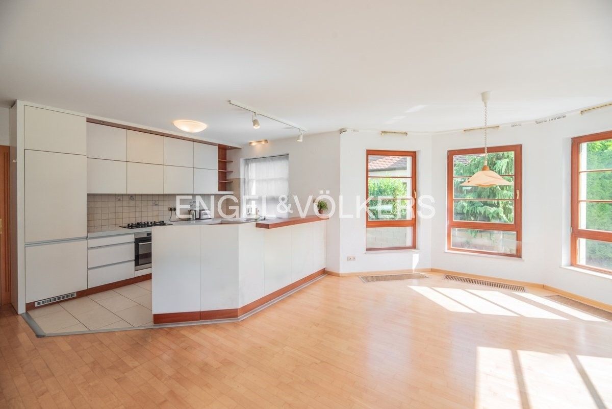 Rodinné domy, Na cípu 443, Praha Újezd u Průhonic, 440 m² - 2