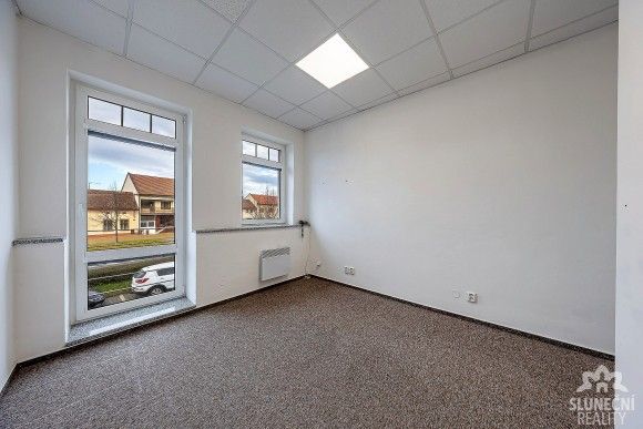 Pronájem kancelář - Staré Město u Uherského Hradiště, 686 03