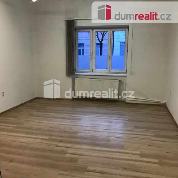 Pronájem byt 1+kk - Šaldova, Praha, 25 m²