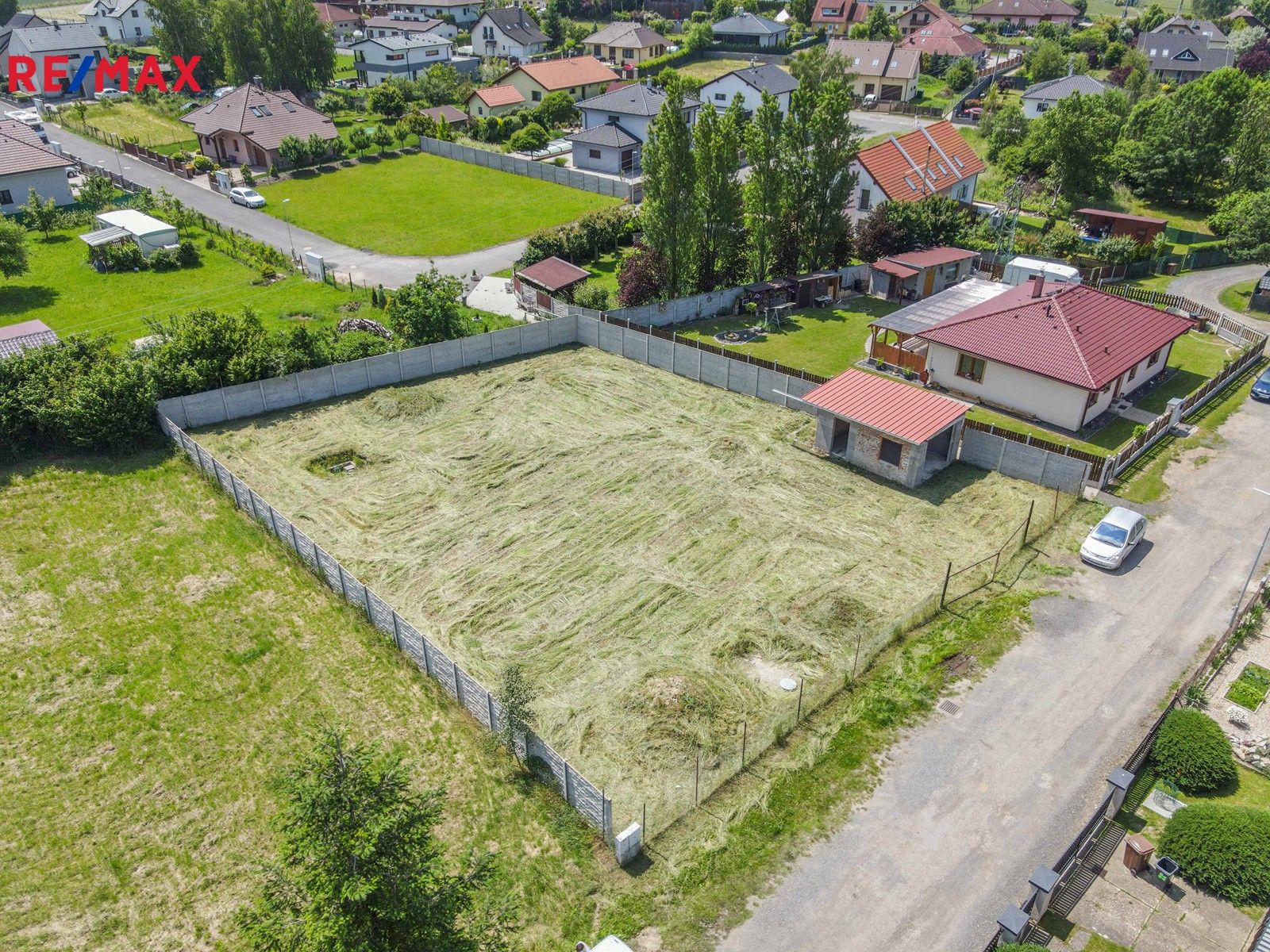 Prodej pozemek pro bydlení - Křenice, 1 m²