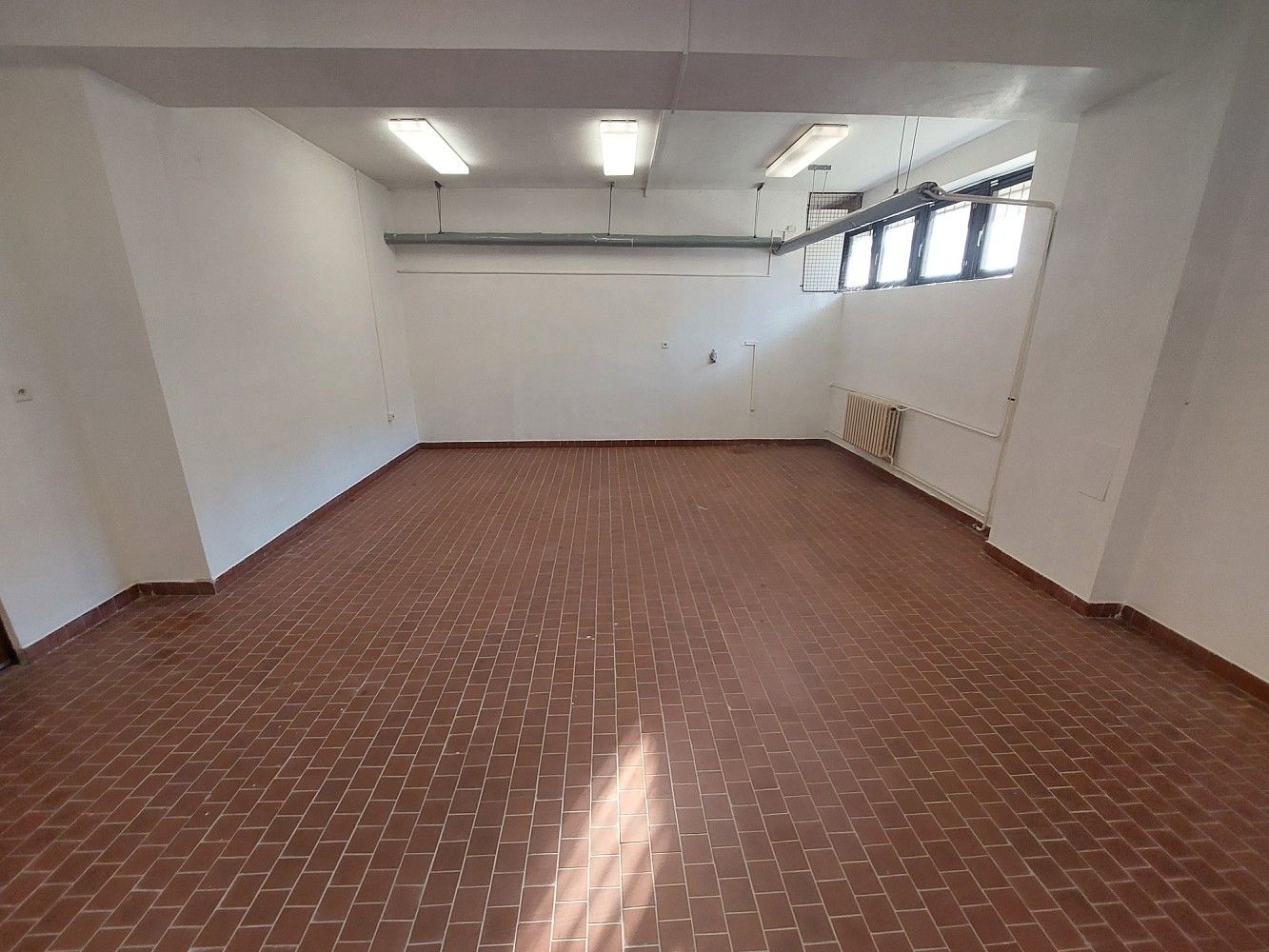 Sklady, Znojmo, Jihomoravský kraj, 27 m² - 1