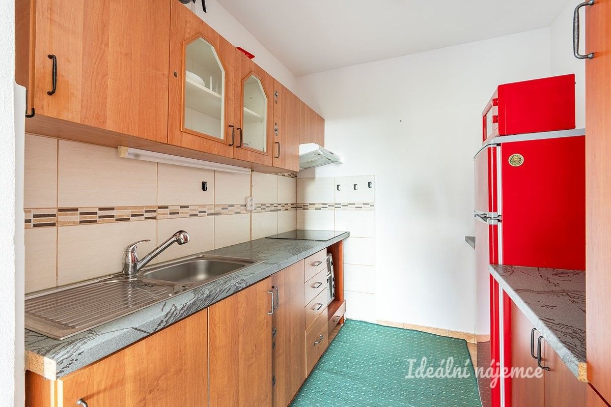 Byt 2+kk · 42 m² · Ciolkovského, Praha - 3