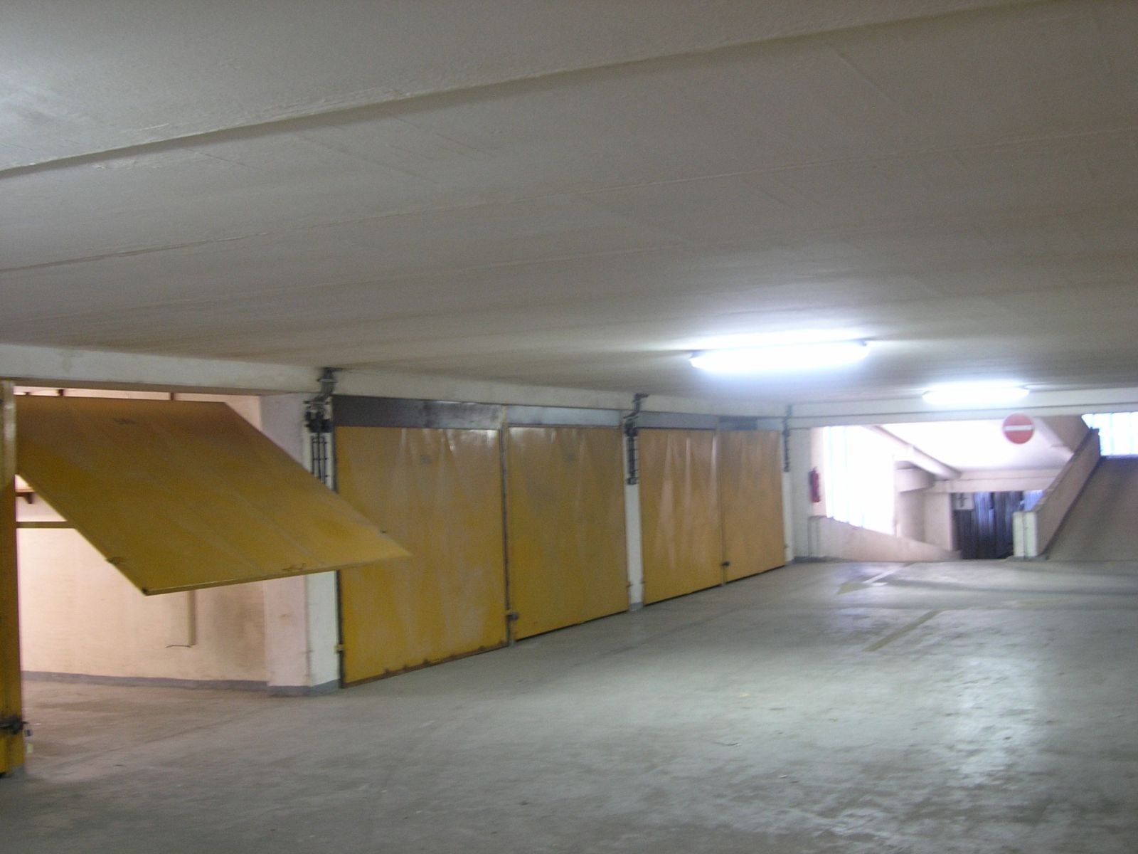 Garáže, Holušická, Praha - Chodov, 18 m² - 2