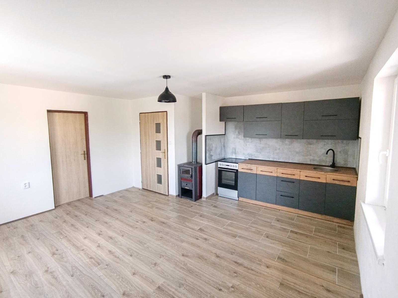 3+kk, Karlín , Planá, 73 m² - 1