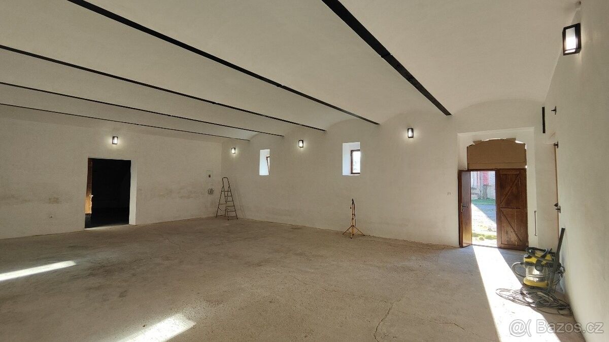 Pronájem sklad - Neratovice, 277 11