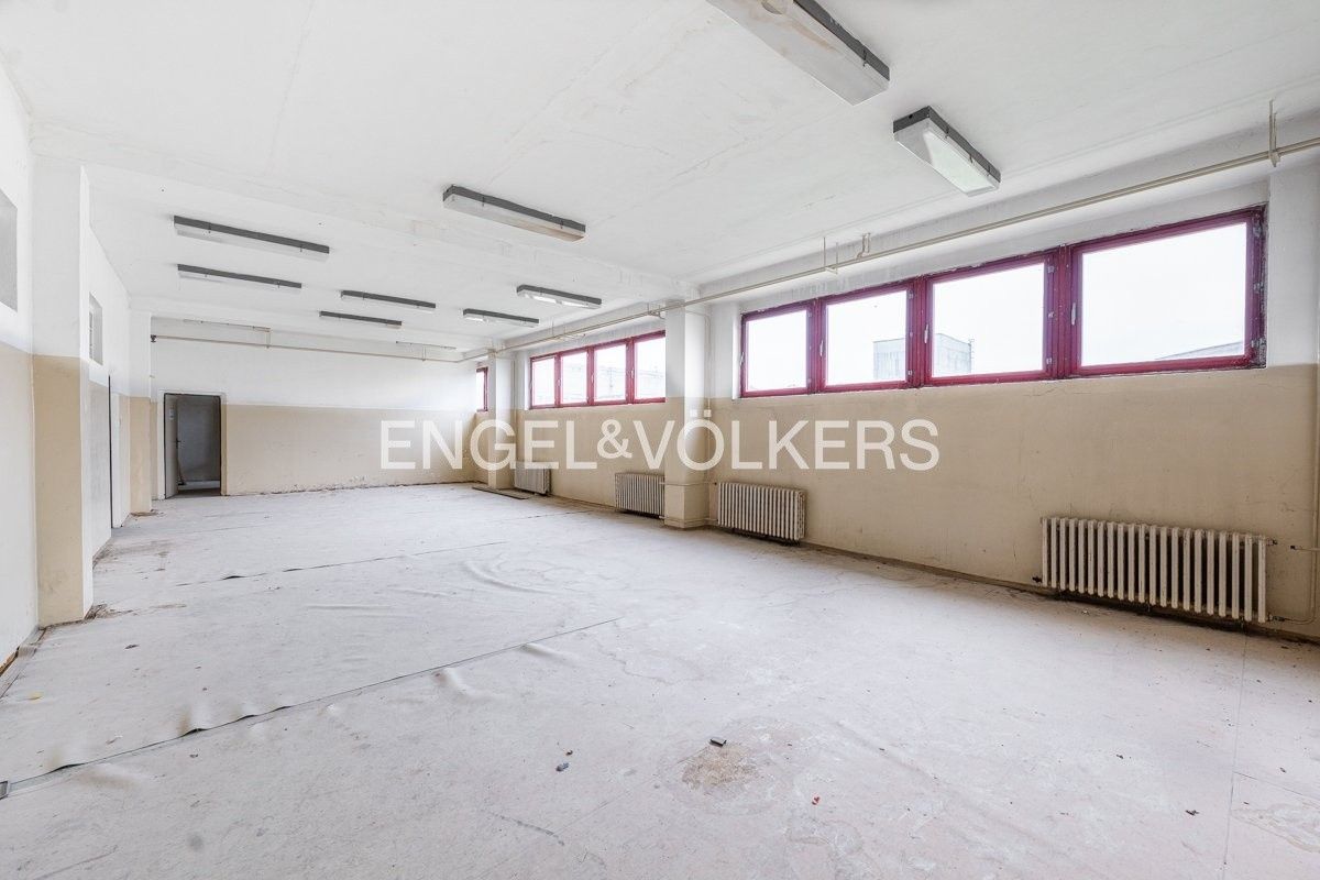 Ubytovací zařízení · 1 060 m² · Postoloprtská 2951, Louny - 4