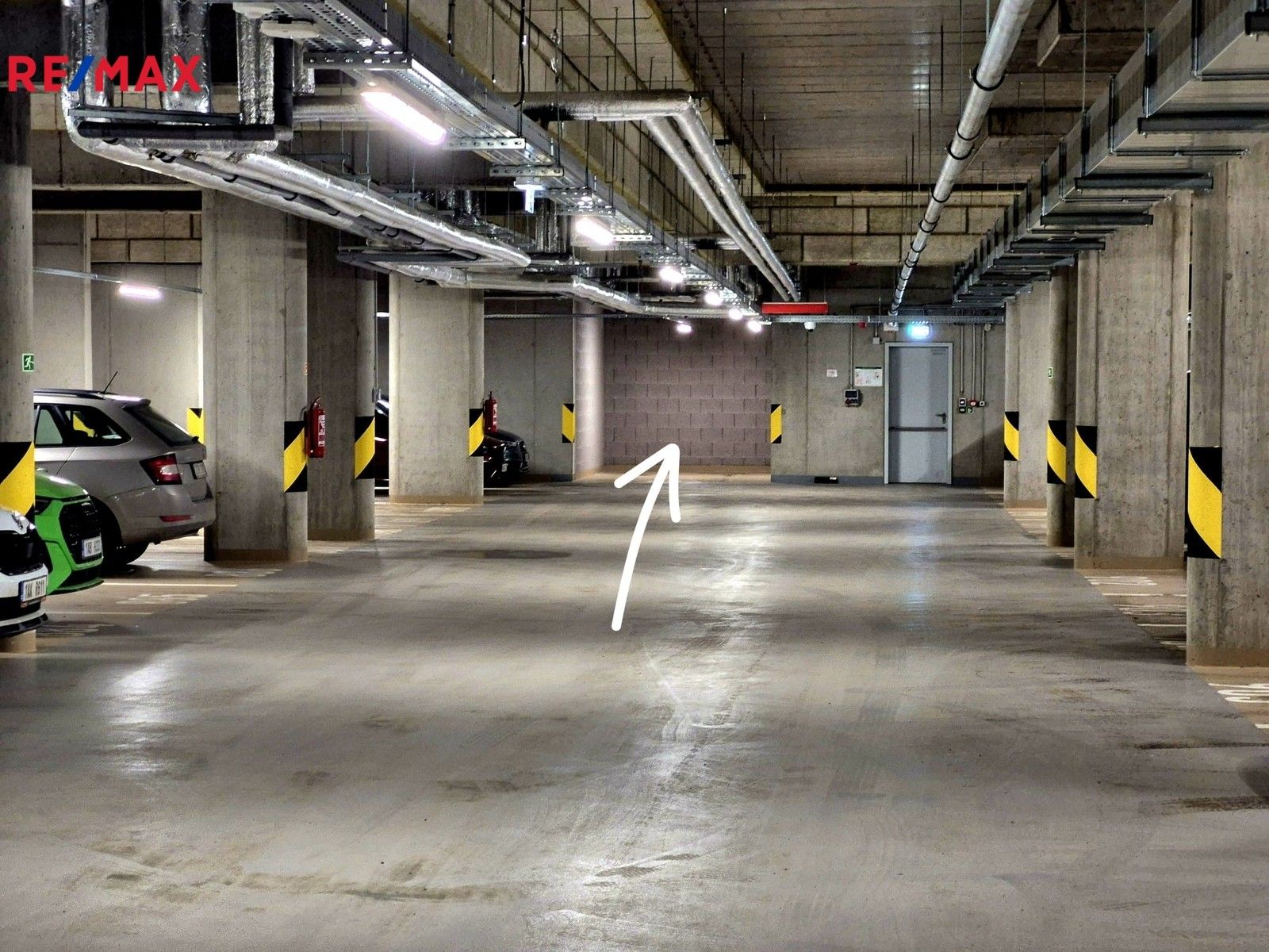 Pronájem ostatní - Mezi vodami, Praha, 15 m²