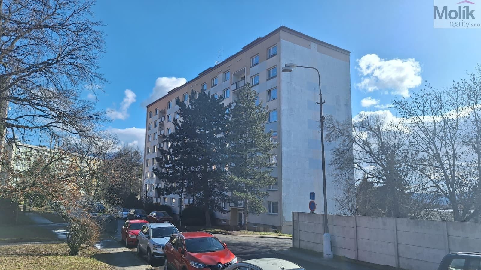 2+1, Karla Čapka, Krupka, 61 m²