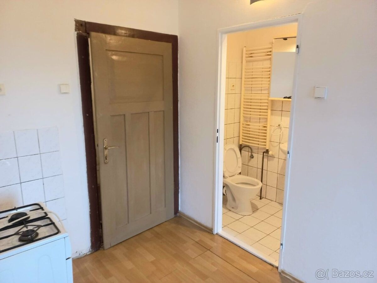 Pronájem byt - Jirkov, 431 11