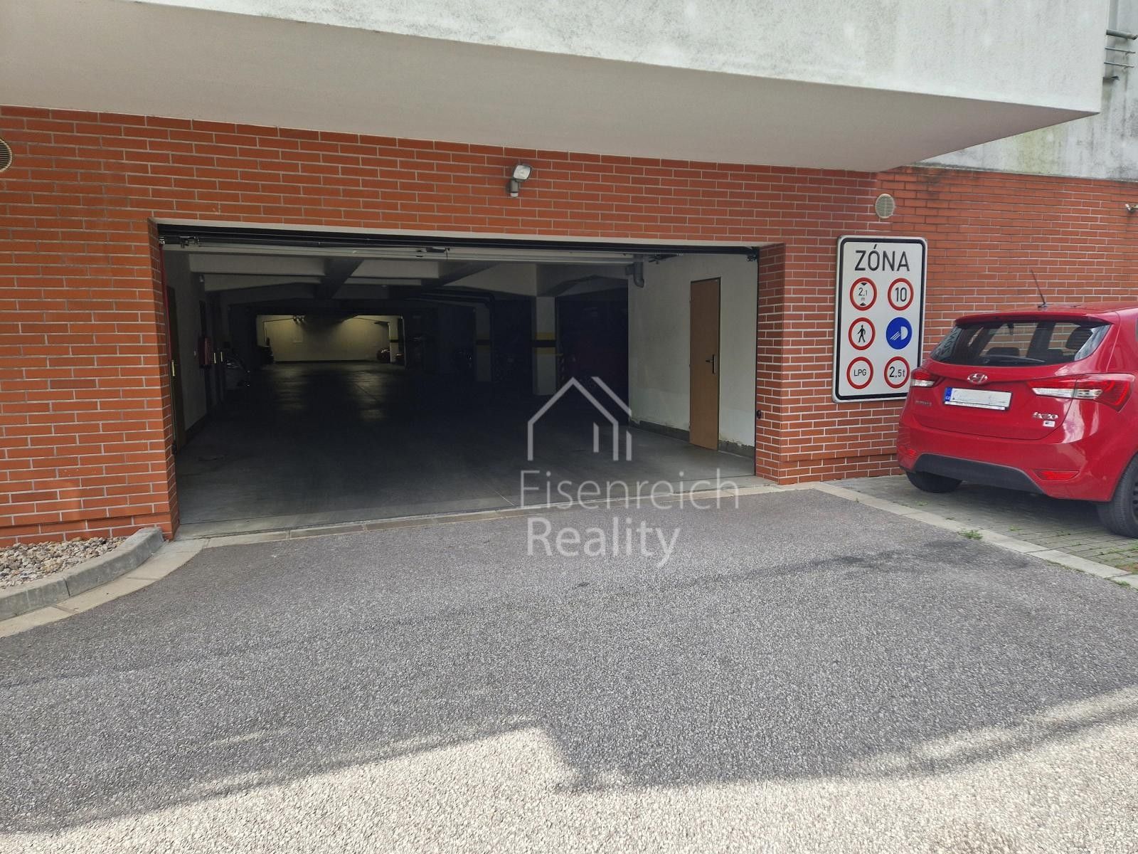 Prodej ostatní - Rybova, Hradec Králové, 10 m²