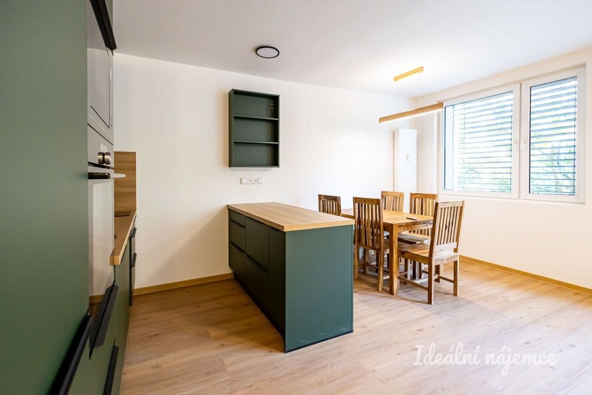 Byt 3+kk · 69 m² · Pujmanové, Praha - 3