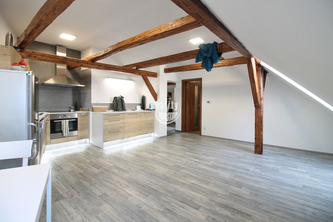 Pronájem byt 2+kk - Komenského, Jihlava, 59 m²