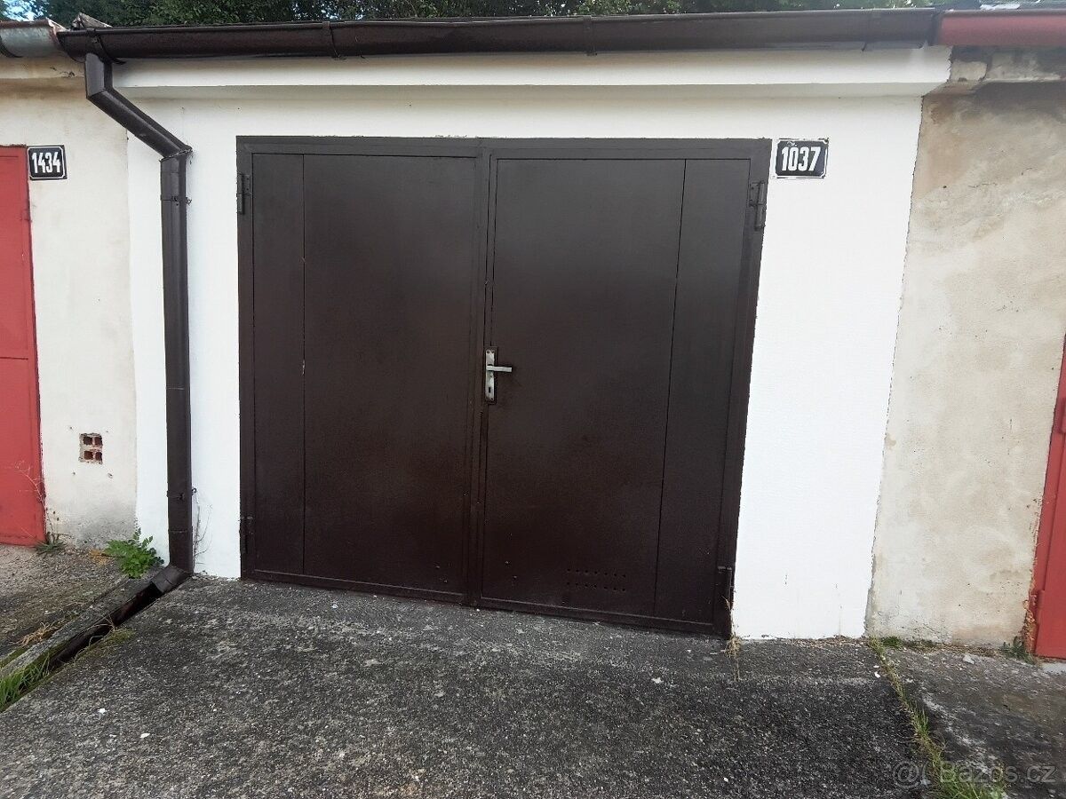 Garáže, Pelhřimov, 393 01