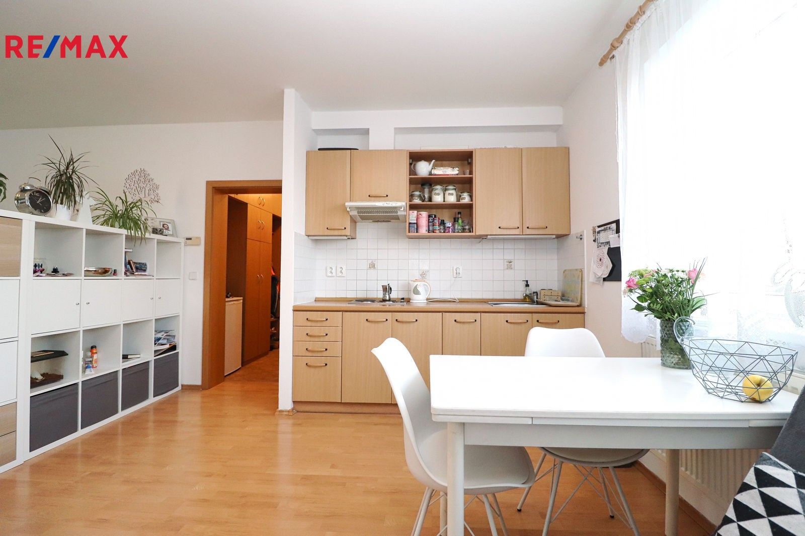 Pronájem byt 1+kk - Ve žlíbku, Praha, 45 m²