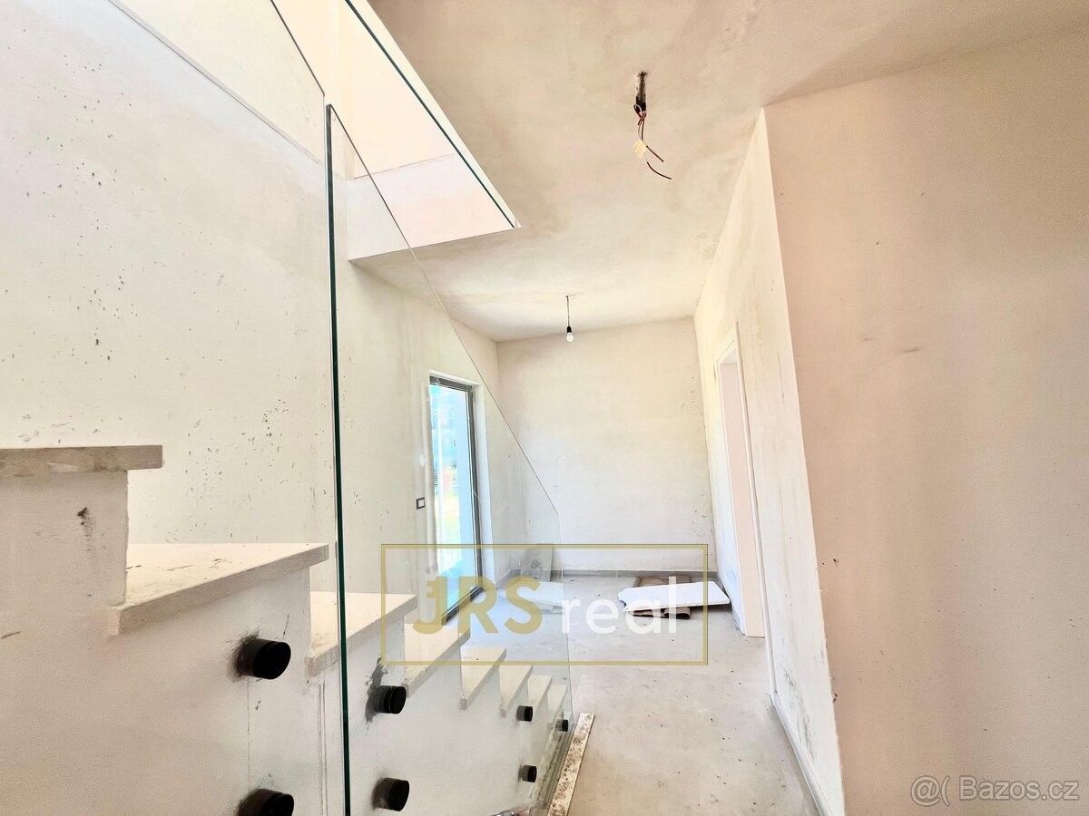 Prodej rodinný dům - 987 66, Zahraničí - 5