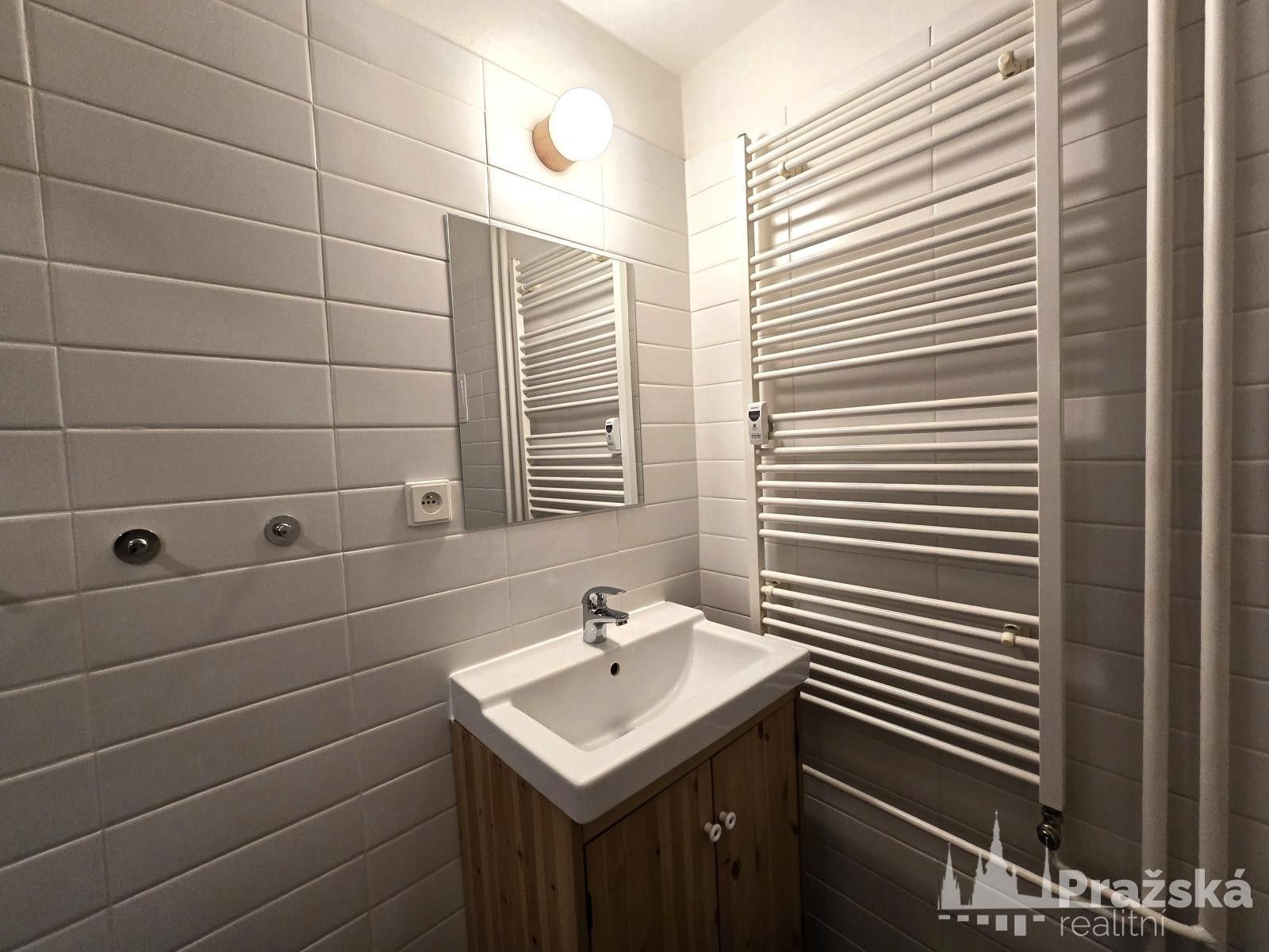 1+kk, Perunova, Praha, 25 m² - 2