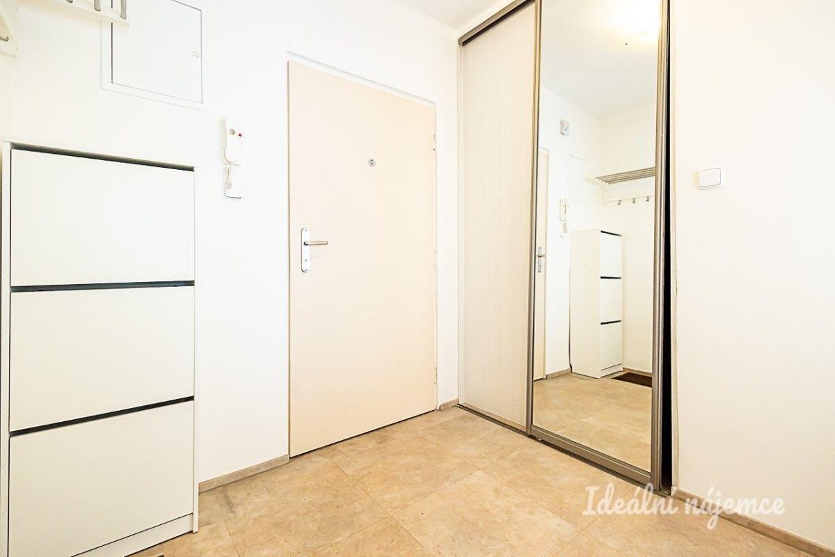 Pronájem byt 2+kk - Pravá, Praha, 51 m²