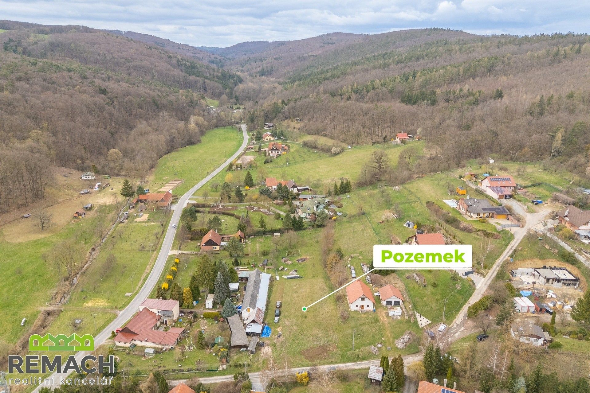 Pozemky pro bydlení, Kudlovice, 1 359 m² - 1