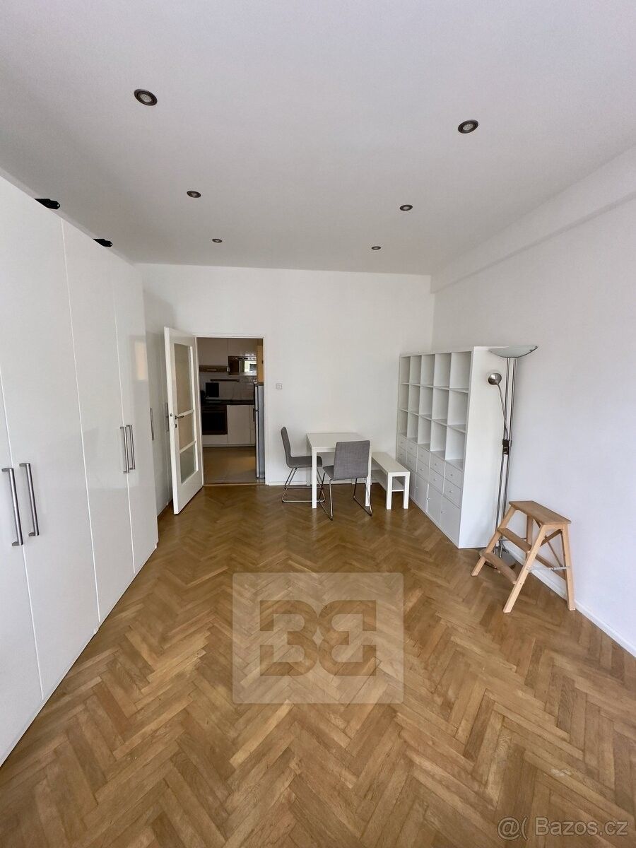 Pronájem byt - Praha, 130 00