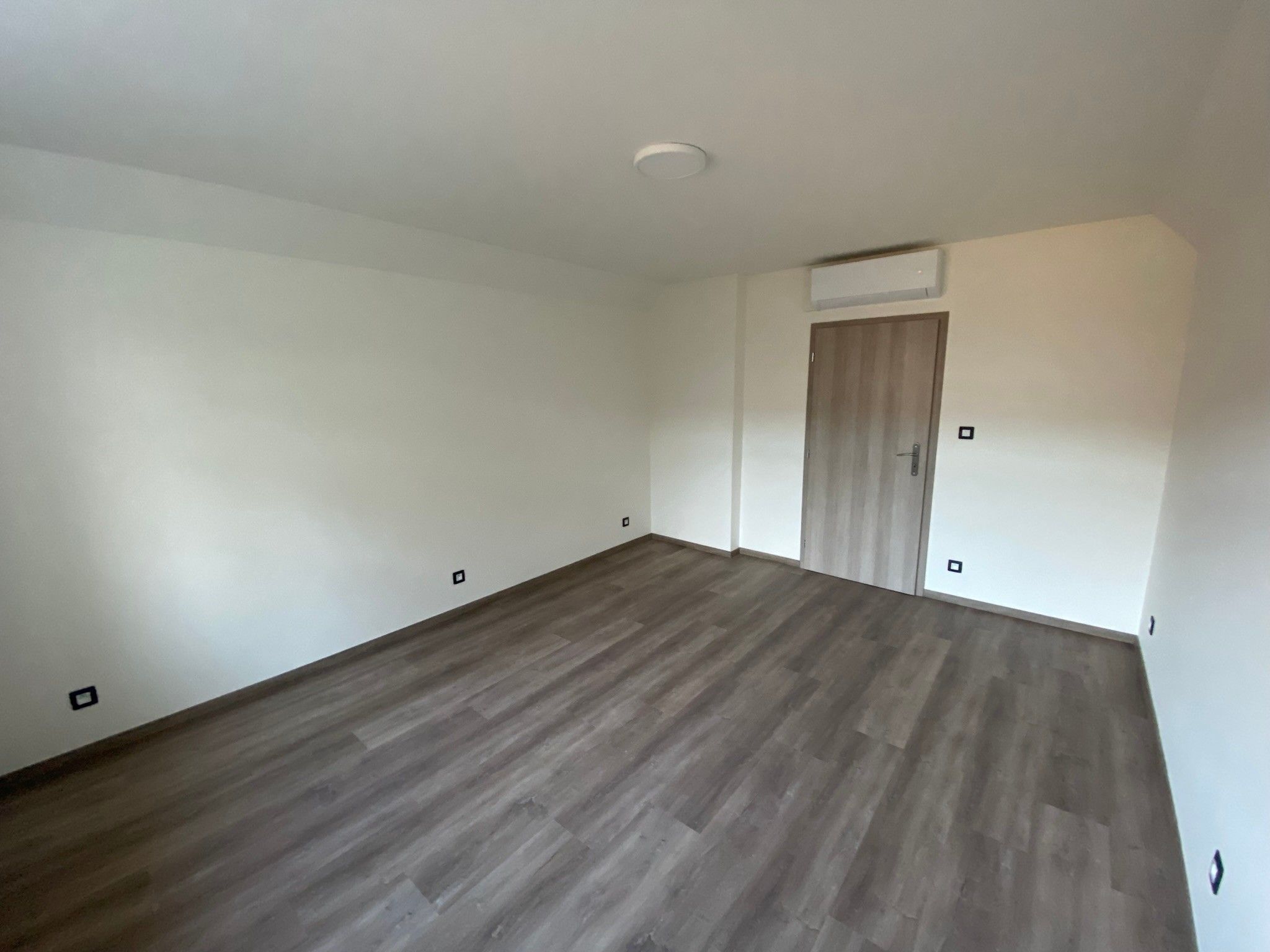 Byt 2+kk · 60 m² · Konzumní, Praha - 3