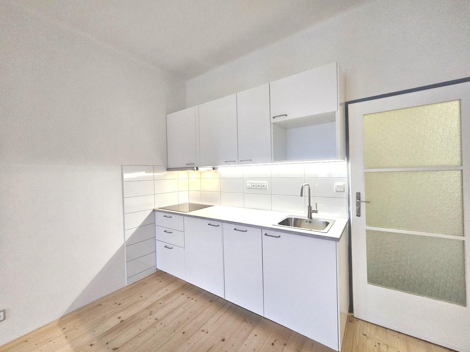 2+kk, Kloboučnická, Praha, 51 m²