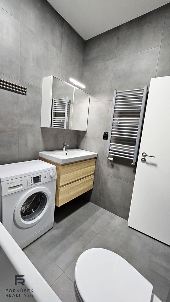 Pronájem byt 2+kk - Kounicova, Brno - Veveří, 45 m² - 5