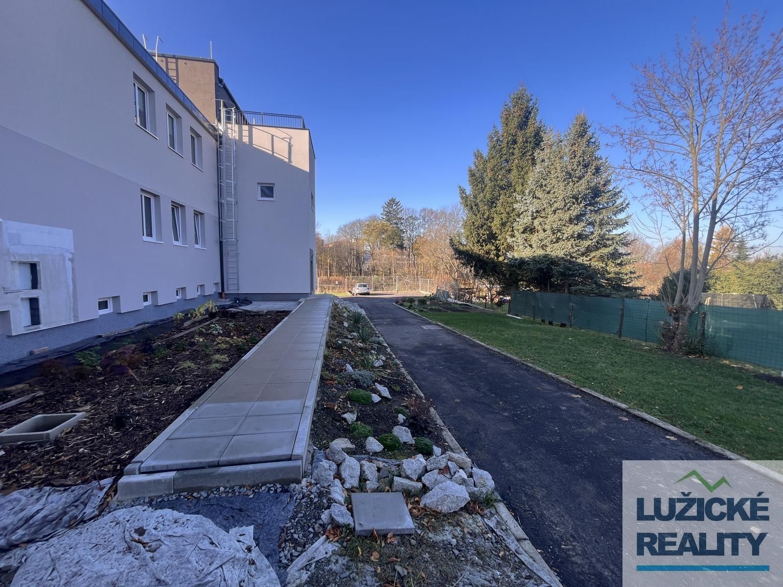 3+kk, Nádražní, Česká Kamenice, 83 m²