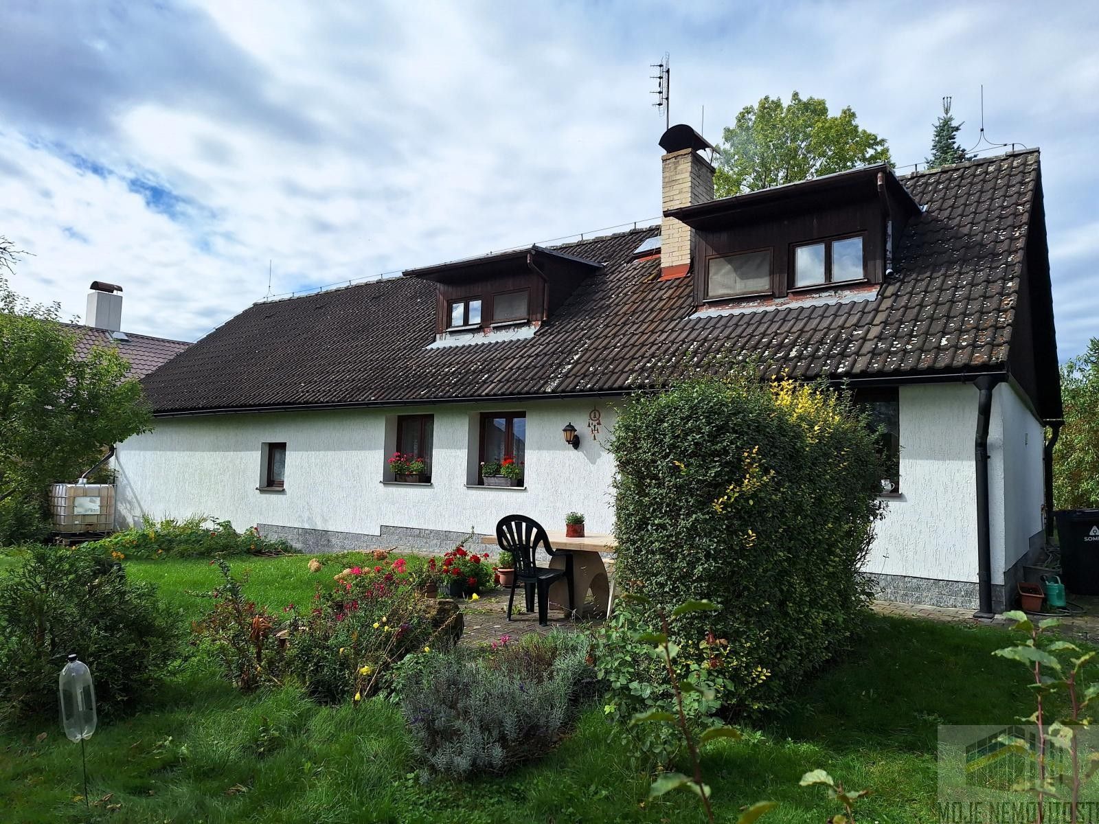 Ubytovací zařízení, Hněvkovice, Humpolec, 104 m²