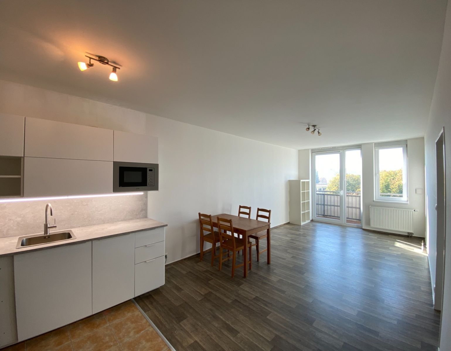 2+kk, Zlonická, Praha - Letňany, 53 m² - 1