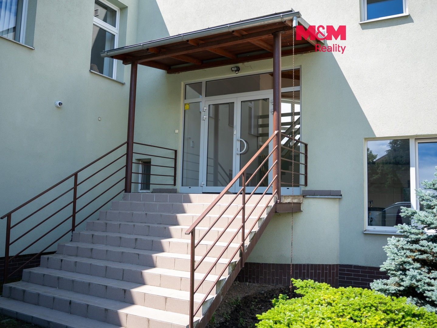 Kanceláře, Chářovská, Krnov, 348 m² - 1