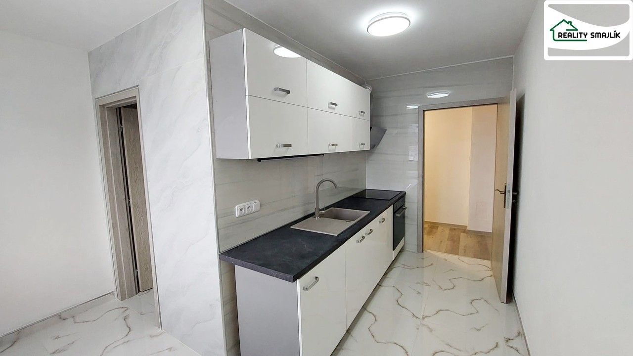 3+1, U Stadionu, Cheb, 74 m²