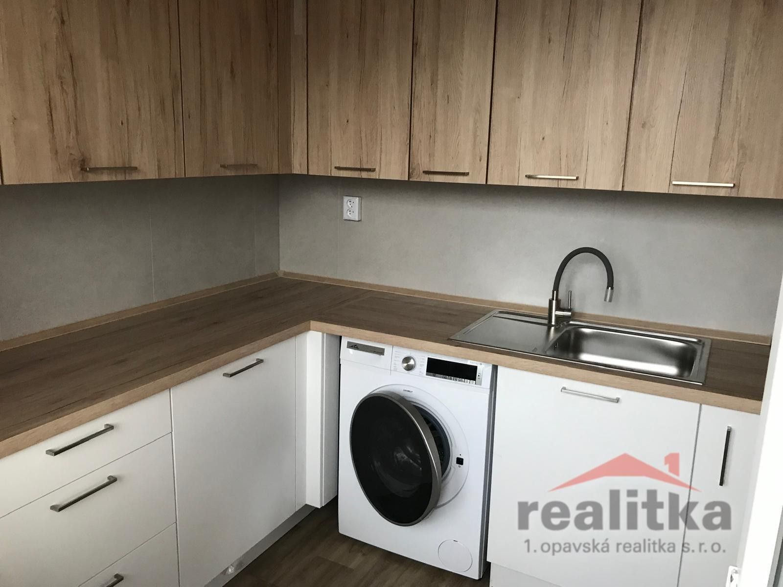 3+1, Haškova, Opava, 58 m² - 1