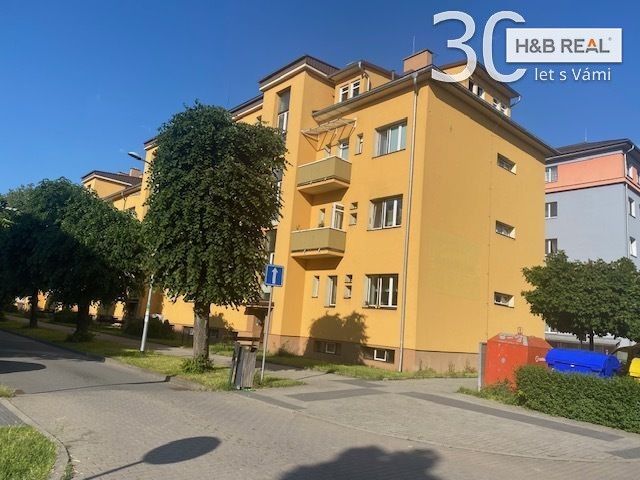 Prodej byt 1+1 - Na Kamencoch, Vsetín, 41 m²